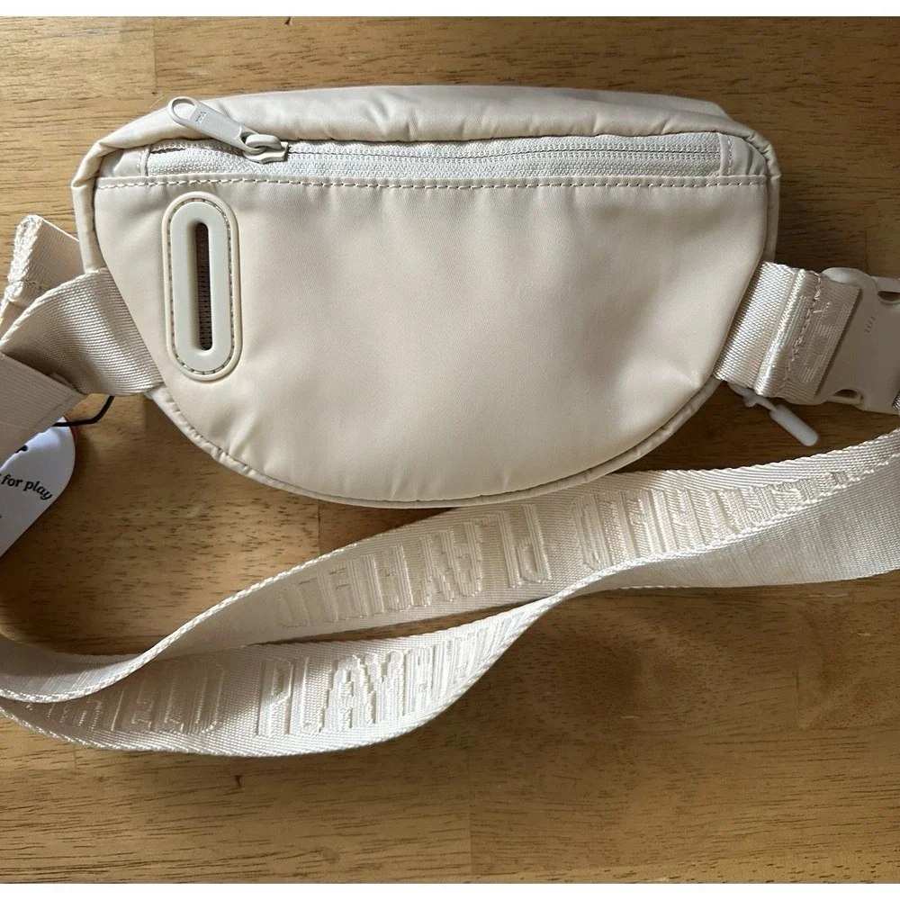 Playfield Bailey Sling Bag Dog Walking Bag Sandstone NWT Pet Toronto